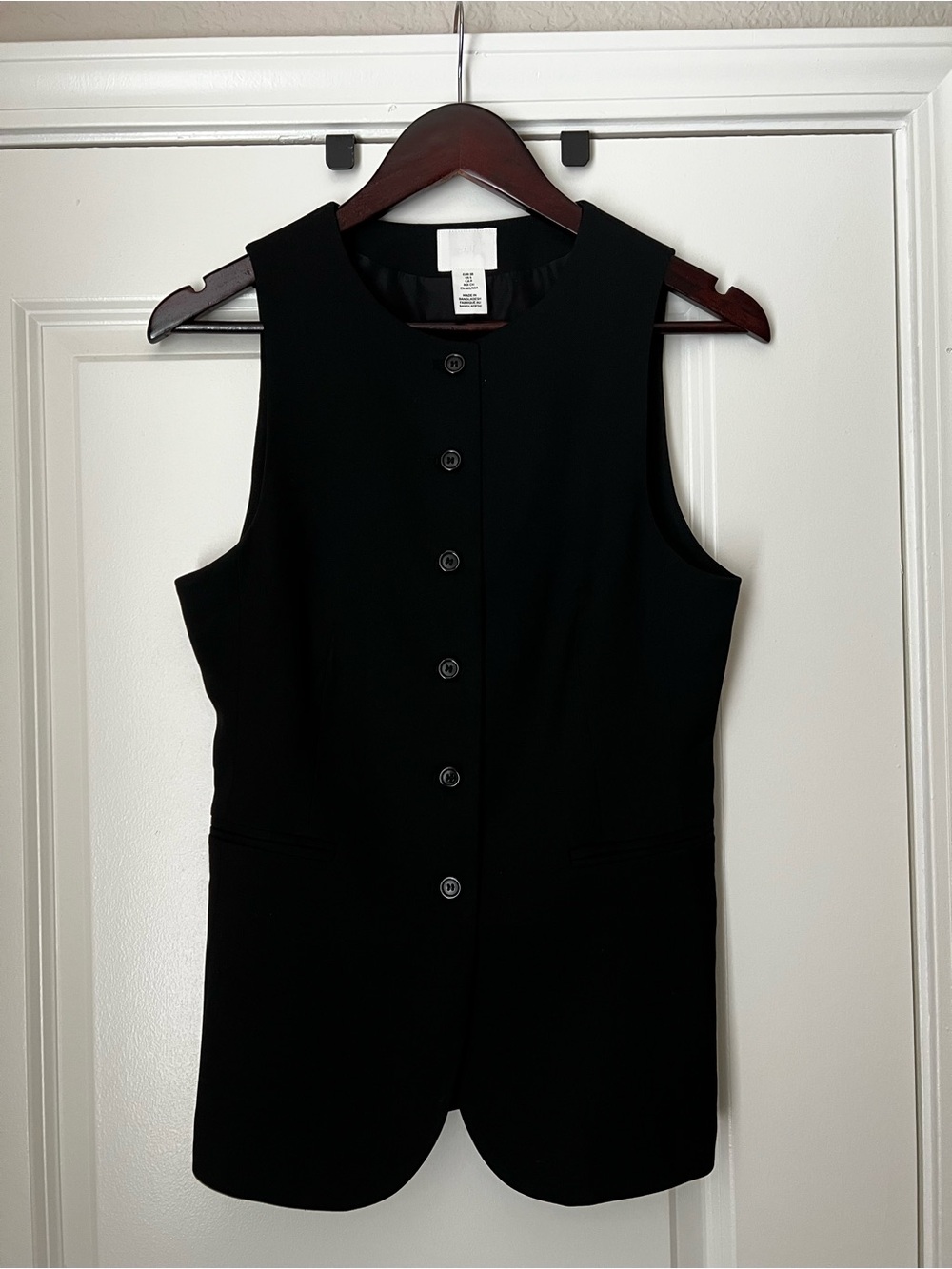 H&M Black Sleeveless Button Front Vest